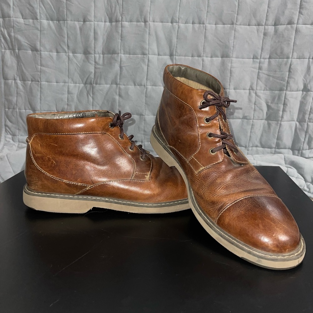 Leather Sperry booties
